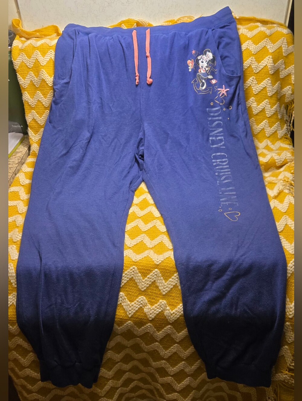 Disney Cruise Line Navy Blue Minnie Mouse Joggers 1x - Picture 3 of 6
